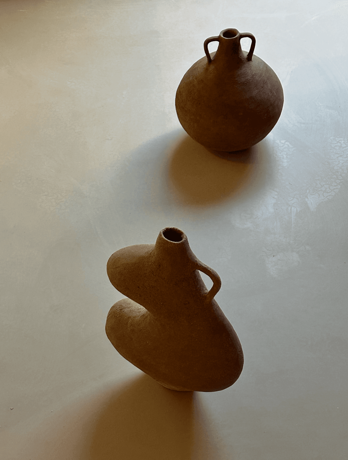 Bilde av Store skulpturelle krukker